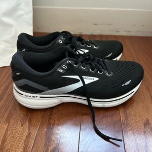 Women’s Brooks Ghost 15 Size 9 Wide Running Shoes